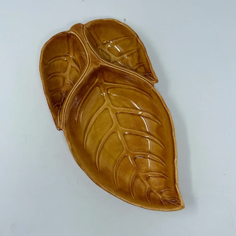 MCM Vintage California USA Leaf Shaped Ceramic Candy Dish Trinket Plate Brown s1